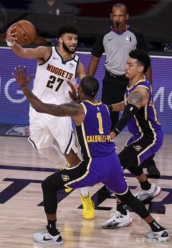  荷甲冲刺阶段走向成谜，国际米兰手感冰凉，媒体盛赞，控场能力受关注-爱游戏线上平台