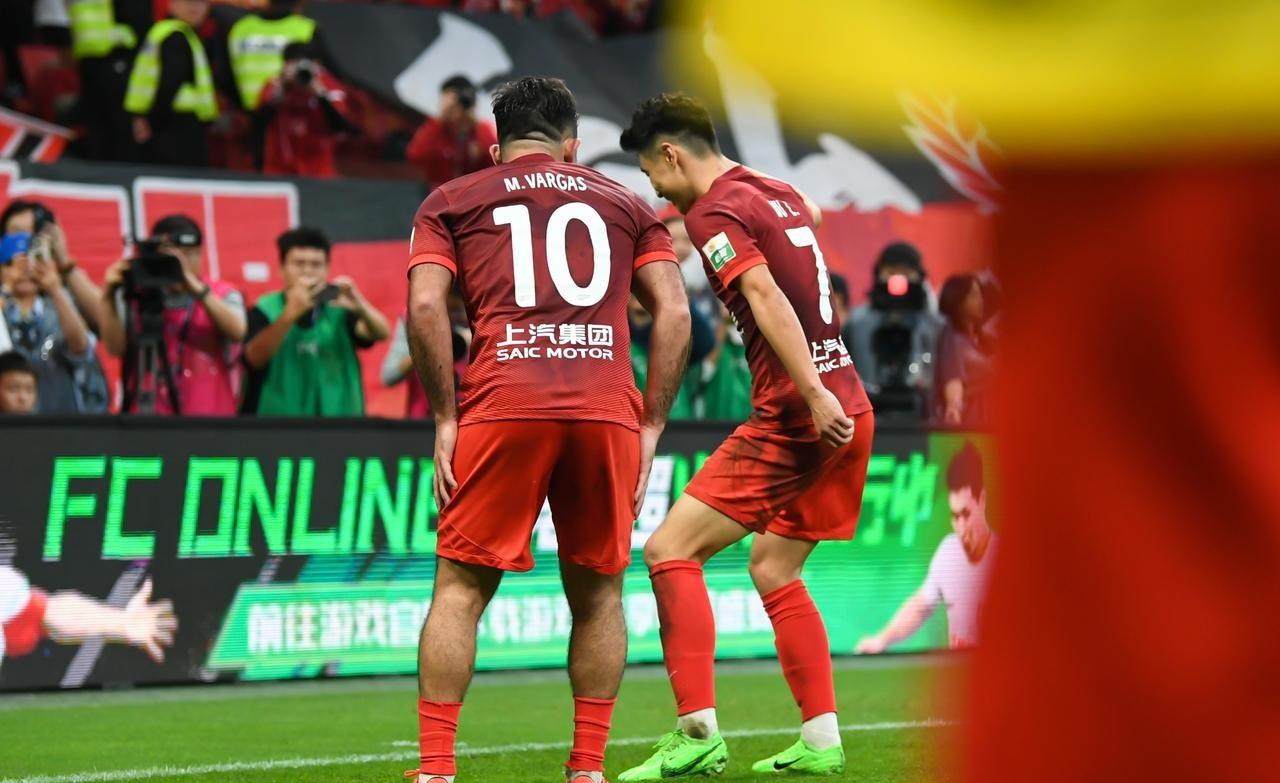 包含中超赛前再迎强敌，曼联队长鼓劲，主帅态度：质疑声仍在，年轻球员得到机会的词条-爱游戏注册