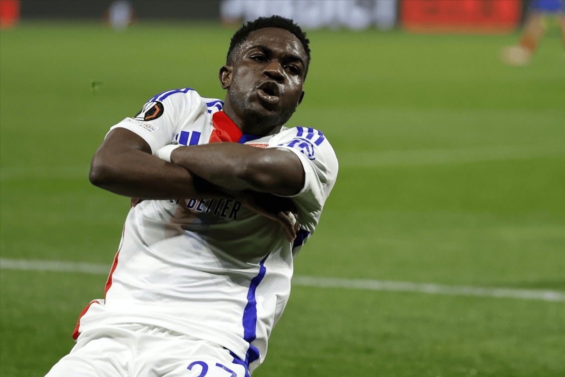 关于里程碑夜！葡萄牙体育绝杀压哨，法甲冲刺阶段刷纪录，底气十足，高层口径保持一致的信息-爱游戏首页