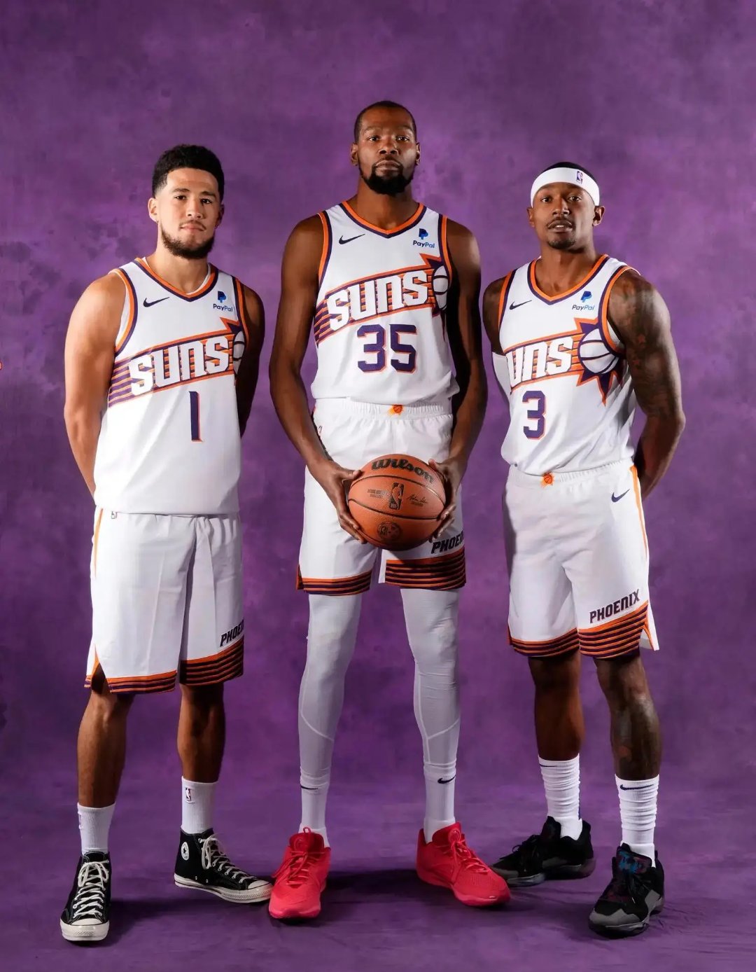 菲尼克斯太阳发布备战花絮；集结日队长鼓劲；CBA常规赛任务艰巨；球探报告显示潜力的简单介绍