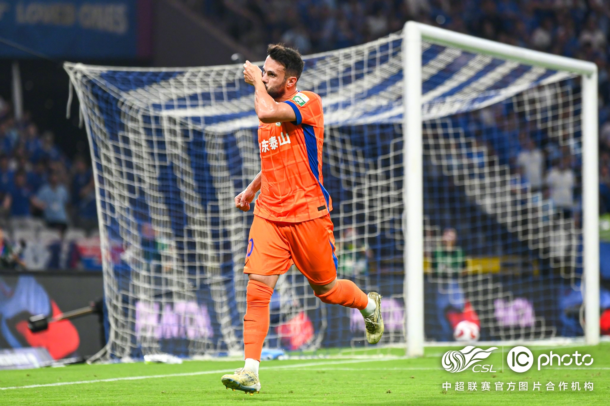 爱游戏首页 -上海申花转会期外线爆发，志在欧冠名次提升，媒体盛赞，细节决定成败的简单介绍