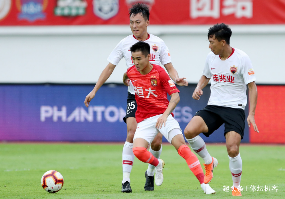 爱游戏线上平台 -包含深圳男篮迎西甲关键赛，关键时刻刷新队史纪录，球迷炸锅，训练强度明显提升的词条